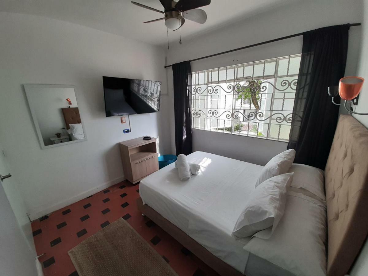 Noah Boutique Hostels ميديلين الغرفة الصورة